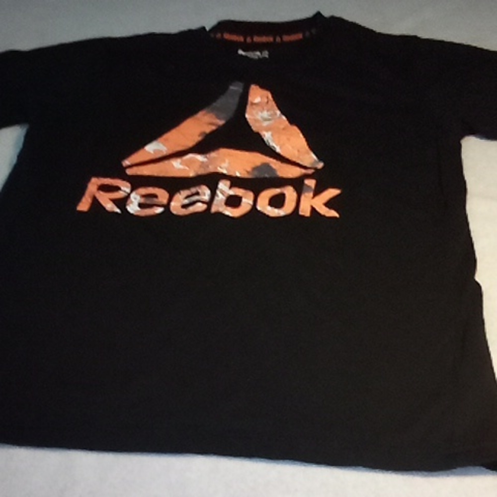 NWOT Reebok XXL(18) Boys Graphic Logo Short Sleeve T-Shirt